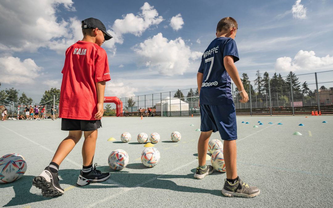 PROGRAM „SPORTUJOU“: PODPORA PROJEKTŮ, KTERÉ PŘIVEDOU DĚTI KE SPORTU